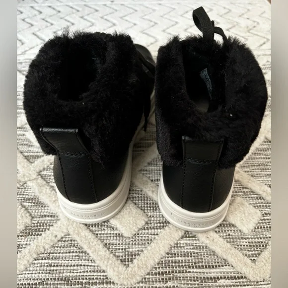 NWOT UGG KOOLABURRA SUNDELL BLACK FUZZ CHUCKA ANKLE BOOTS FAUX FUR SZ 9 - Picture 3 of 13